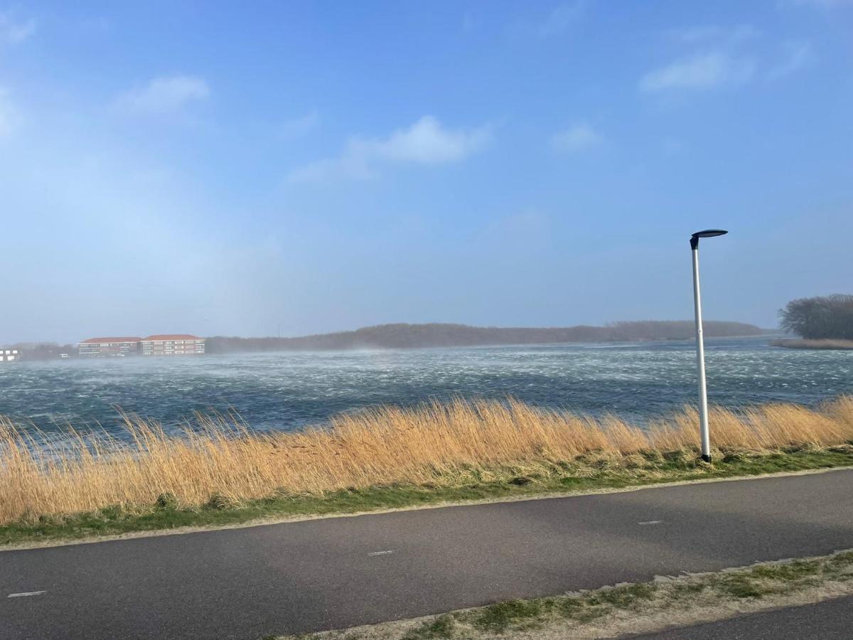 Vakantiewoning 100M Van Het Strand Met 1 Slaapkamer Westkapelle Exteriér fotografie